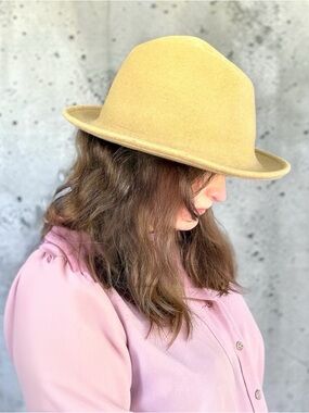 Womens Camel Felt Fedora Hat